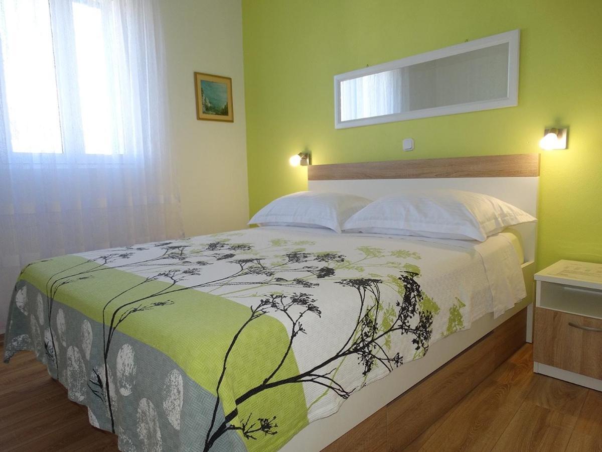 Apartments By The Sea Pag - 16100 Pag Town Exterior foto