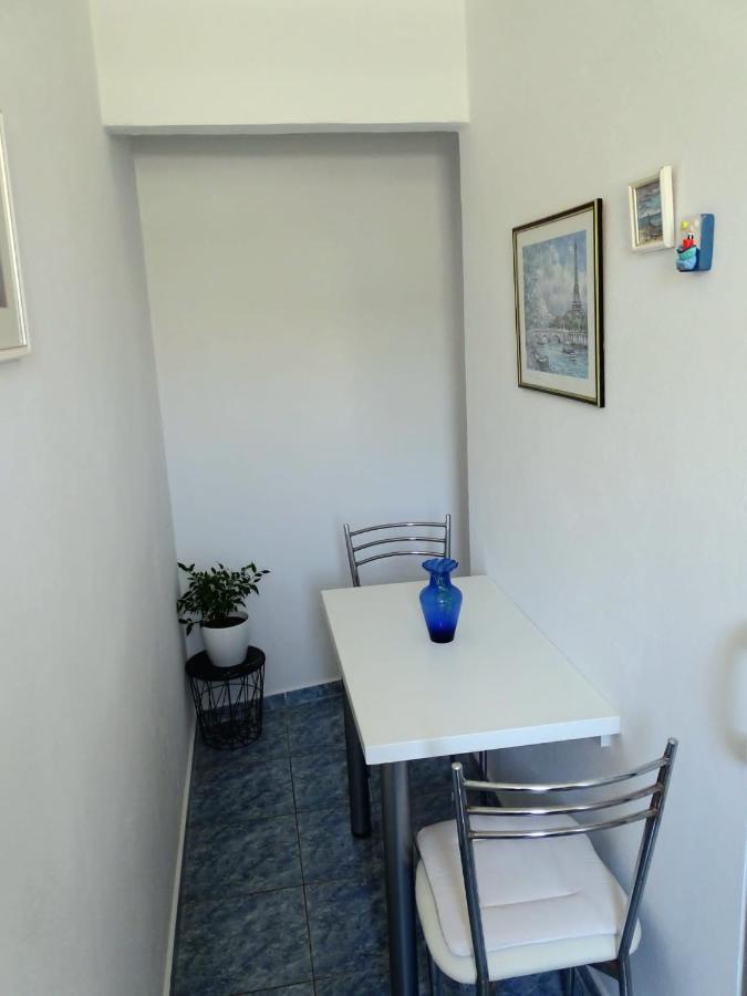 Apartments By The Sea Pag - 16100 Pag Town Exterior foto