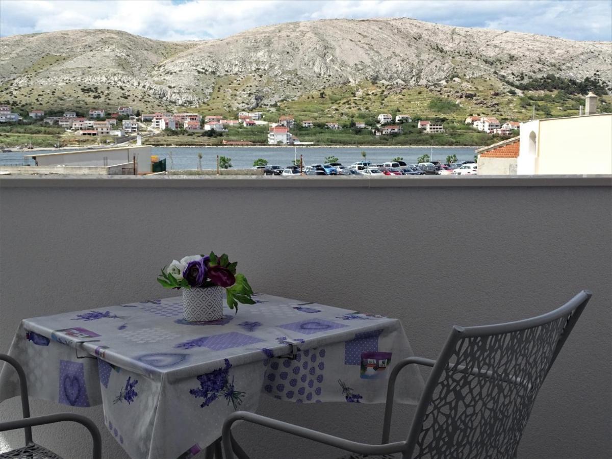Apartments By The Sea Pag - 16100 Pag Town Exterior foto
