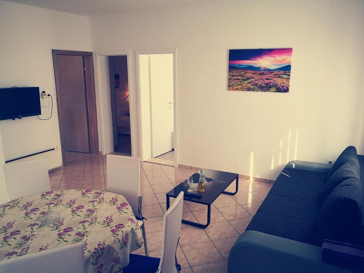 Apartments By The Sea Pag - 16100 Pag Town Zimmer foto